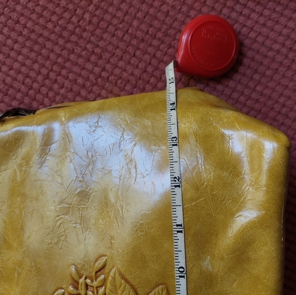 NWOT. Meitrue Medium Goldenrod Clutch/ Shoulder Handbag - Picture 14 of 15